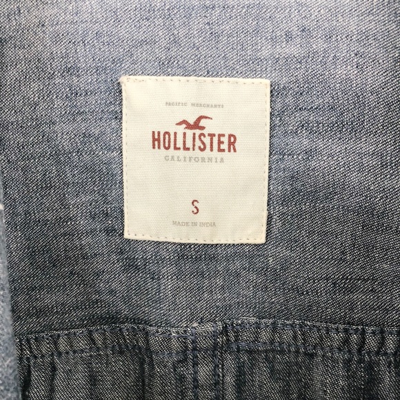 Hollister Denim Button-Up - Picture 4 of 4